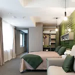 Nest Style 3* Valence