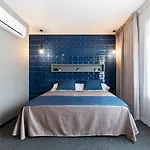 Nest Style 3* Valence