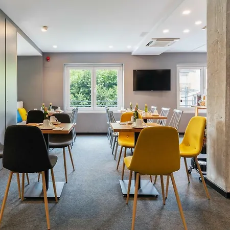 Nest Style Hotel