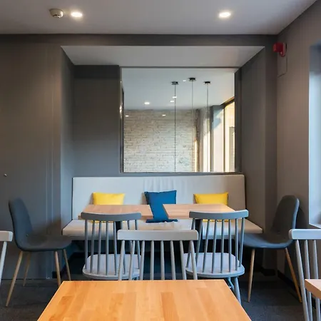 Nest Style 3* Valence